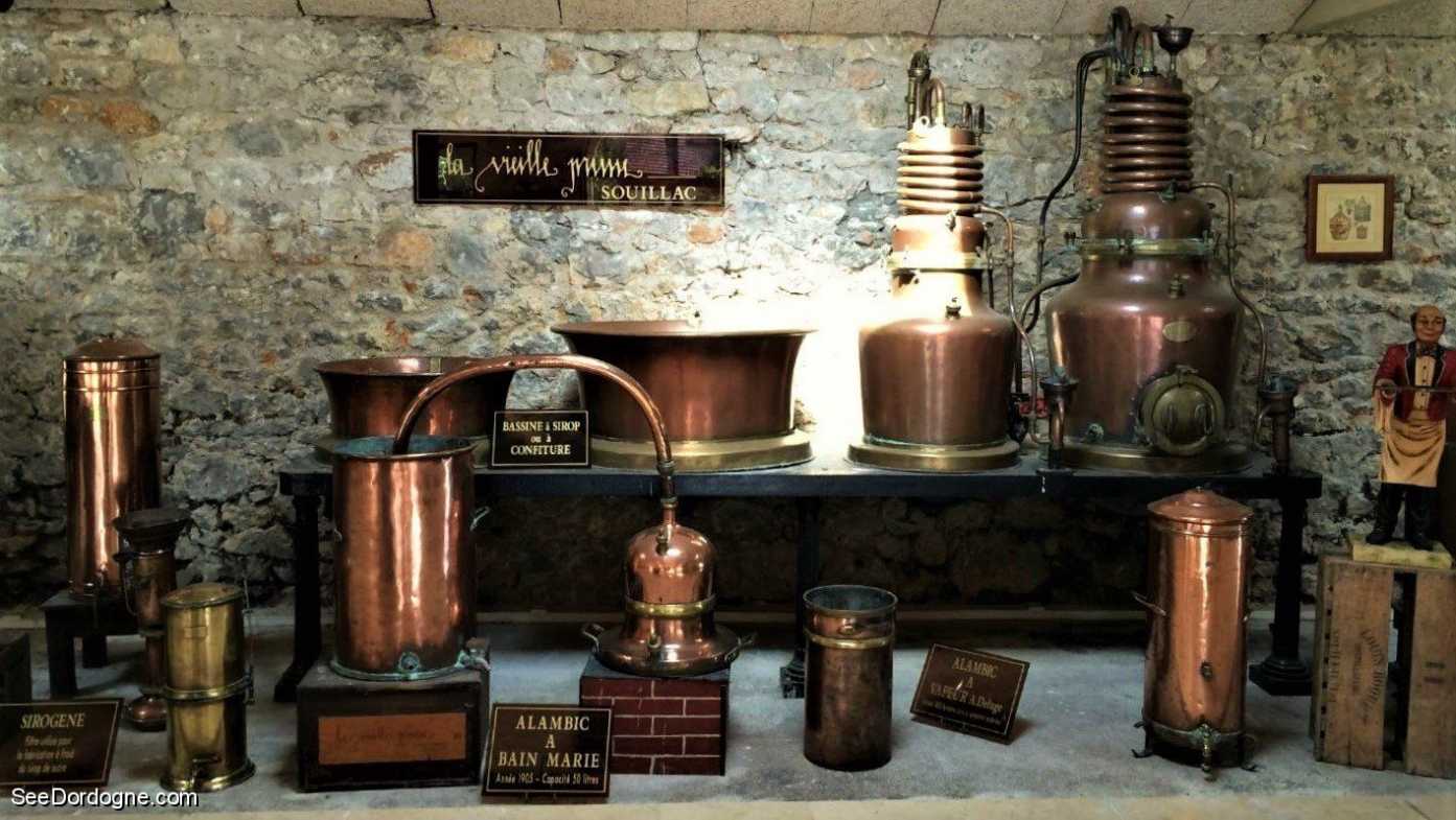 Musée de la Vieille Prune (Distillerie Louis Roque)